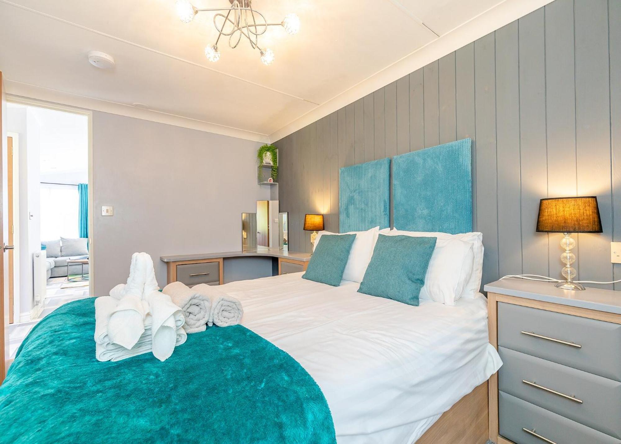 Longnor Wood Holiday Park エクステリア 写真