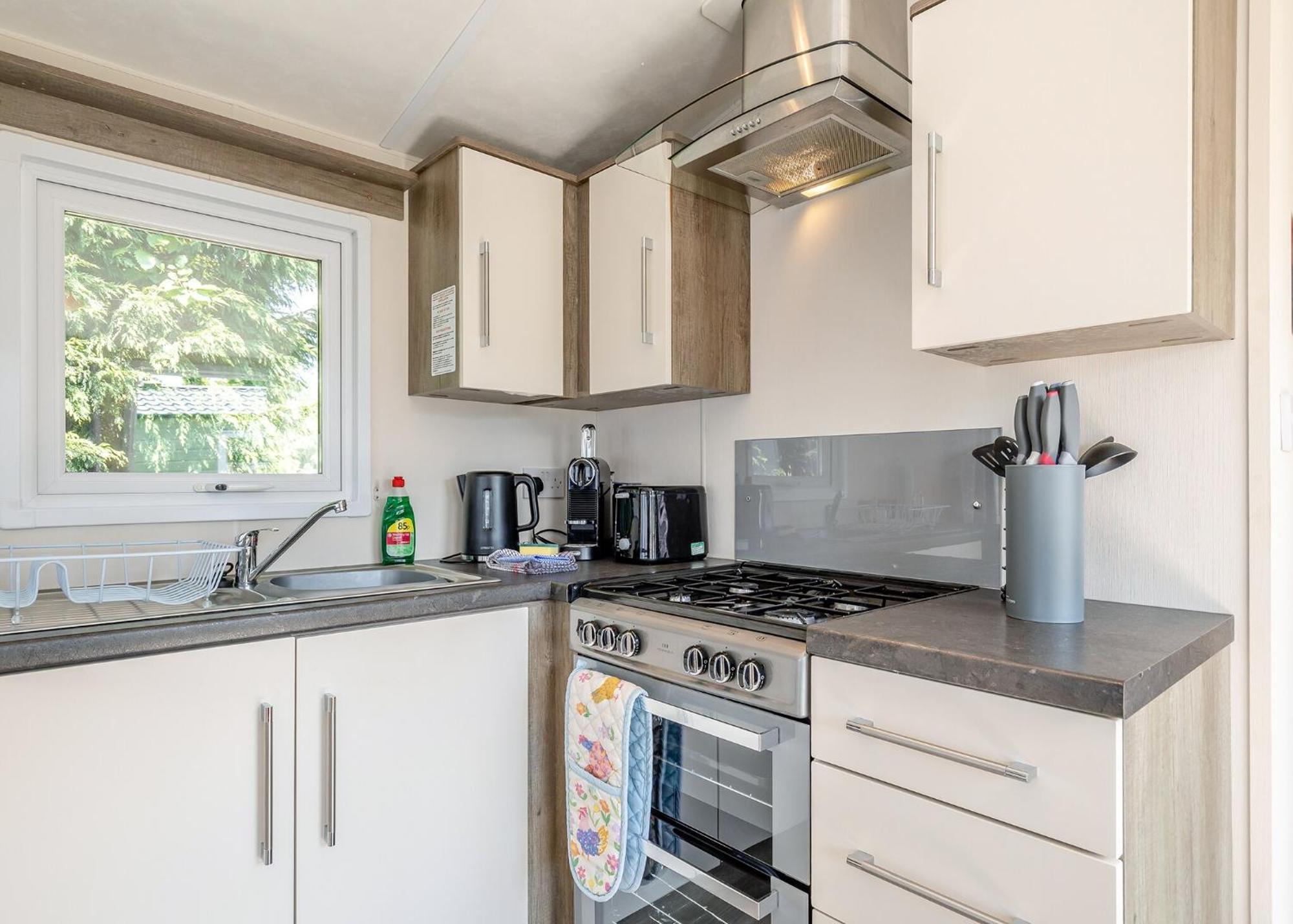 Longnor Wood Holiday Park エクステリア 写真