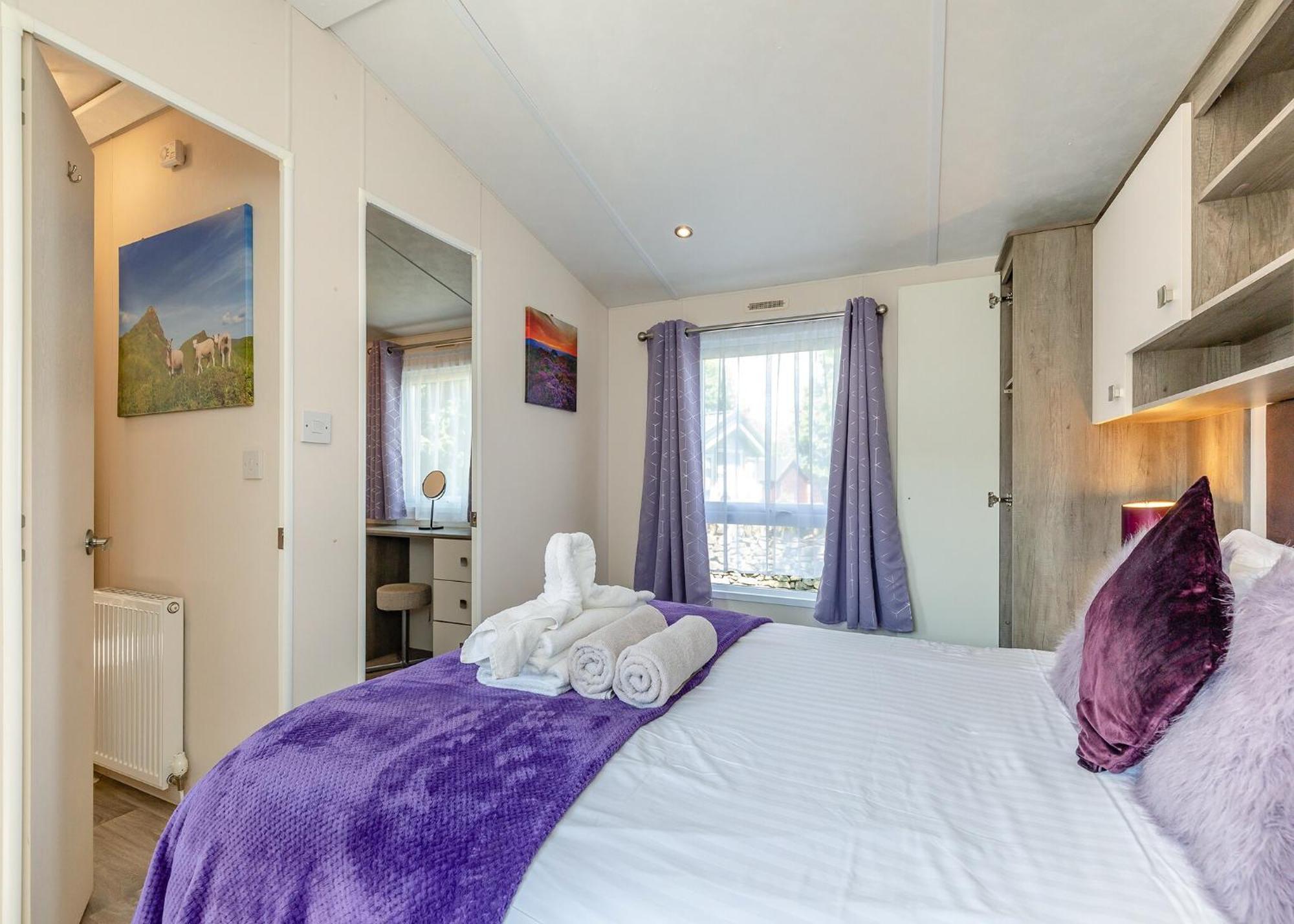 Longnor Wood Holiday Park エクステリア 写真
