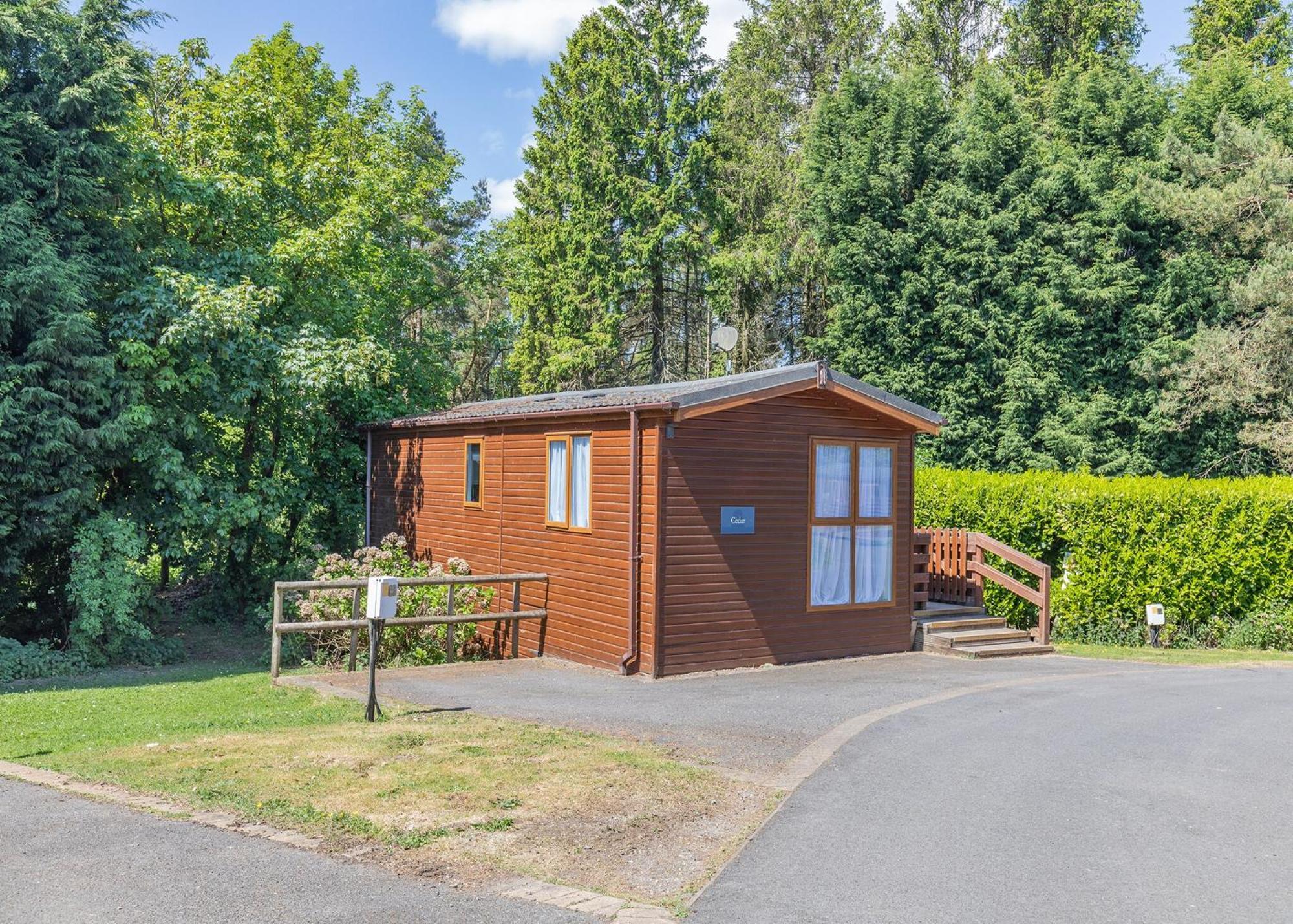 Longnor Wood Holiday Park エクステリア 写真