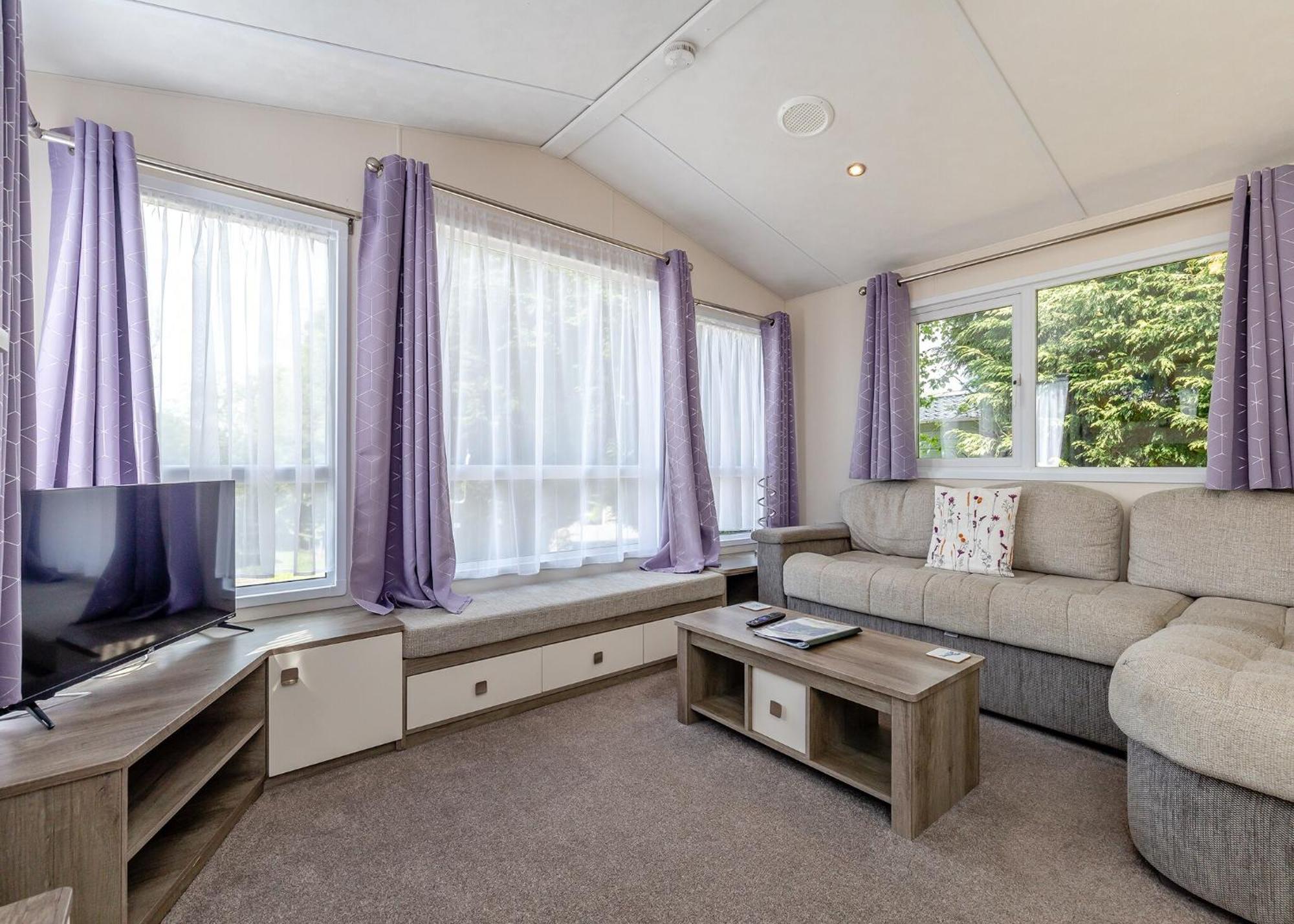 Longnor Wood Holiday Park エクステリア 写真