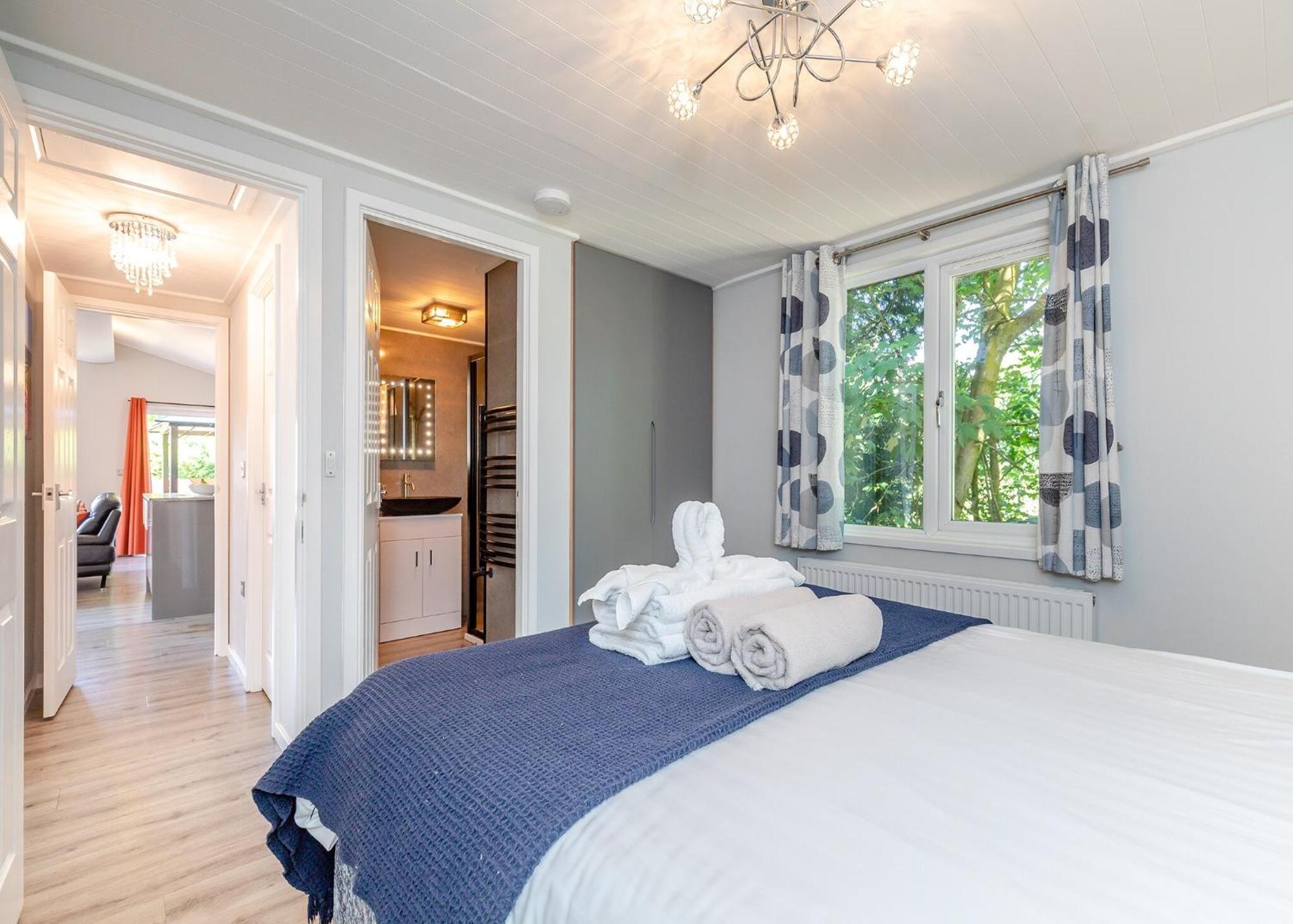 Longnor Wood Holiday Park エクステリア 写真