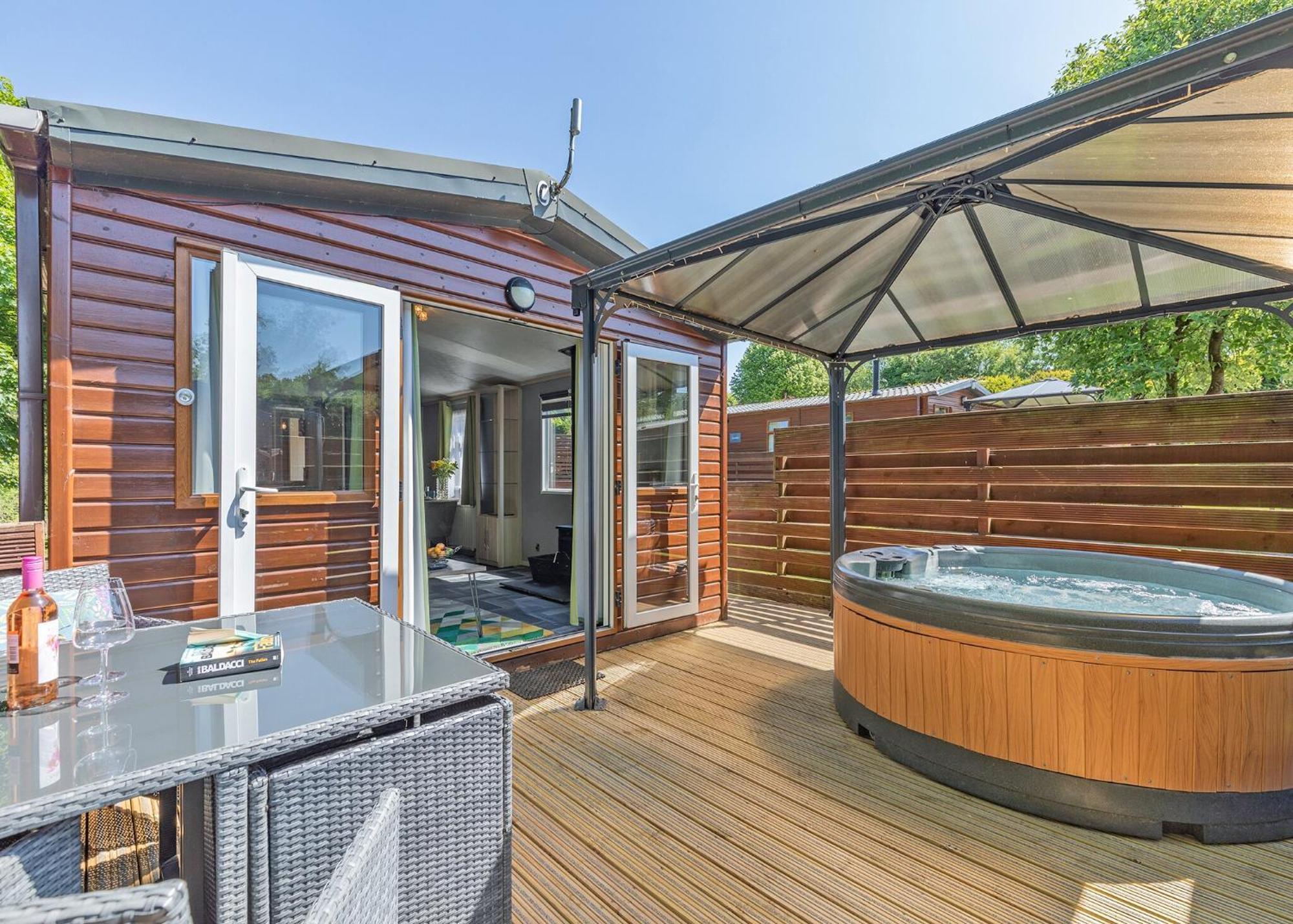 Longnor Wood Holiday Park エクステリア 写真