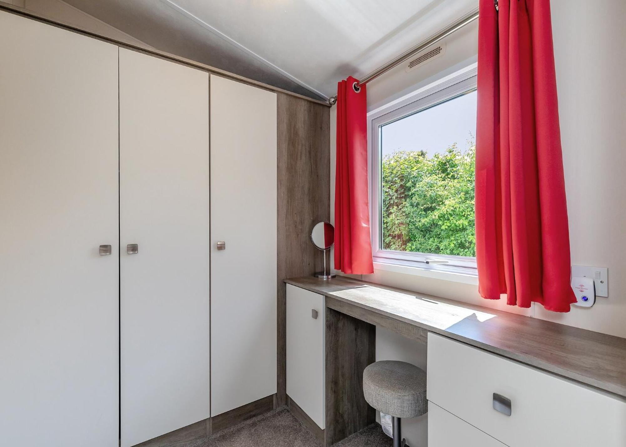 Longnor Wood Holiday Park エクステリア 写真