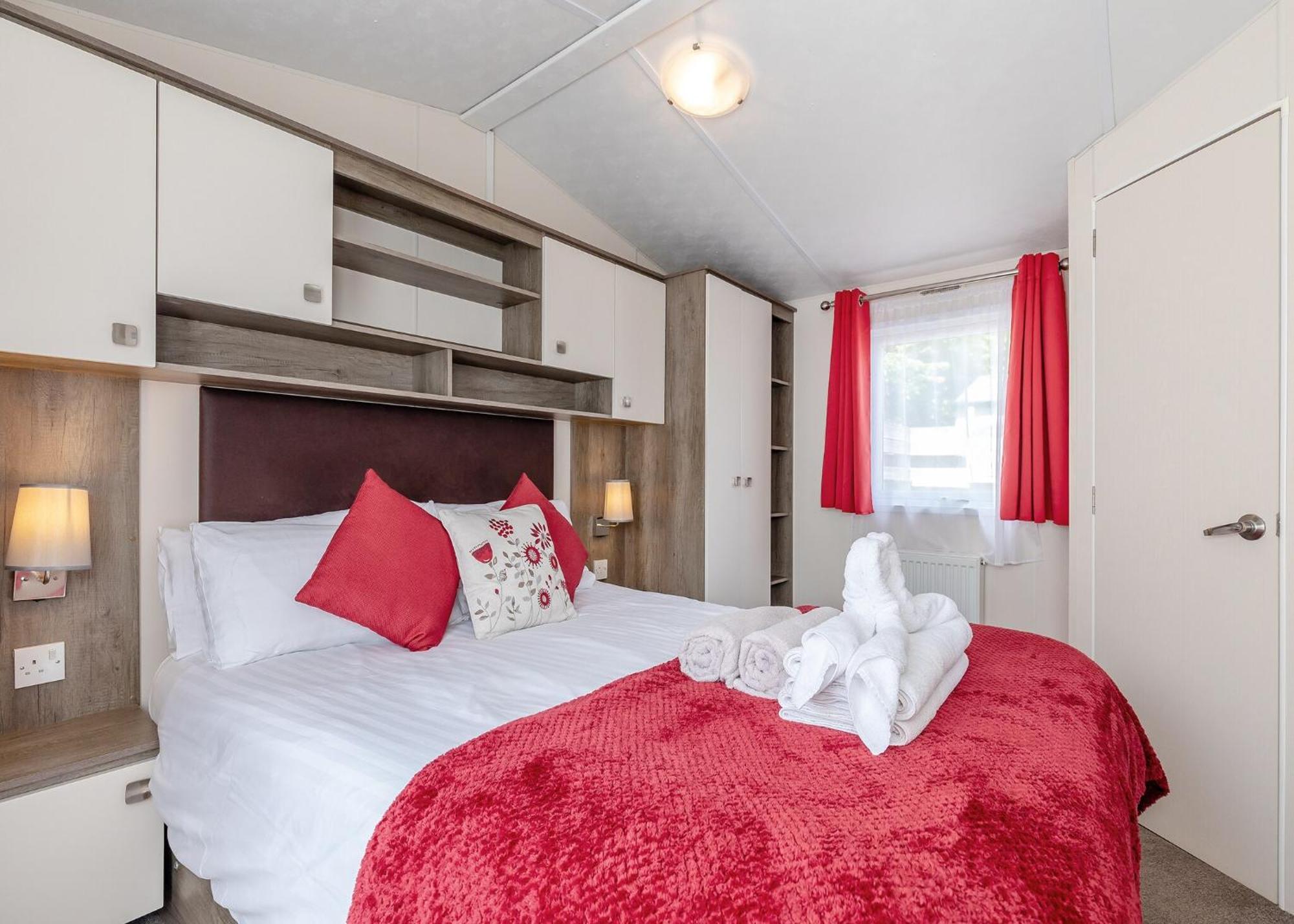 Longnor Wood Holiday Park エクステリア 写真